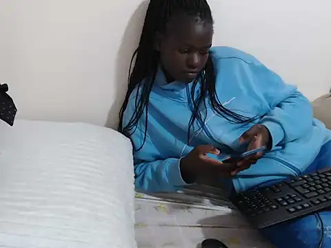 Snapshot of chichie_ chatting on July 9, 2026, 6:23 pm chichie online show from July 9, 2026, 6:23 pm