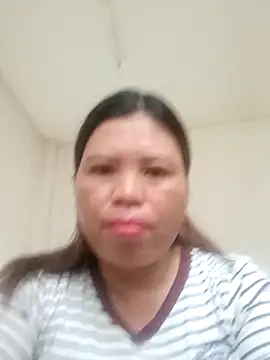 -Yeyi- online show from June 4, 2026, 9:59 am