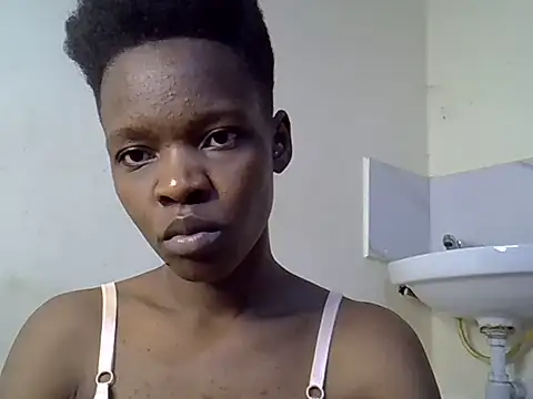 Snapshot of slender_queen15 chatting on June 22, 2026, 3:42 pm slender queen15 online show from June 22, 2026, 3:42 pm