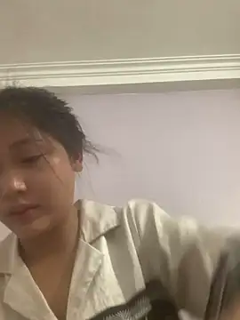 hinami-lo online show from May 16, 2026, 6:10 am