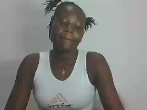 Petitepretty23 online show from May 16, 2026, 10:36 am
