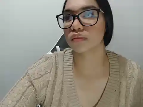 Snapshot of karen_golden1 chatting on June 7, 2026, 4:49 am karen golden1 online show from June 7, 2026, 4:49 am