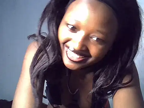 Snapshot of ExoticKiara chatting on May 17, 2026, 2:31 am ExoticKiara online show from May 17, 2026, 2:31 am