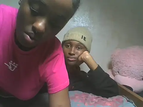 Snapshot of loversoncam chatting on June 17, 2026, 1:56 pm loversoncam online show from June 17, 2026, 1:56 pm