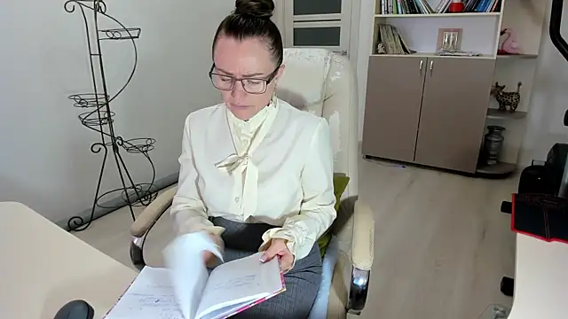 Vika73 online show from November 16, 2025, 11:16 am