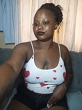 Snapshot of wetbunnyqueen chatting on July 8, 2026, 9:14 am wetbunnyqueen online show from July 8, 2026, 9:14 am