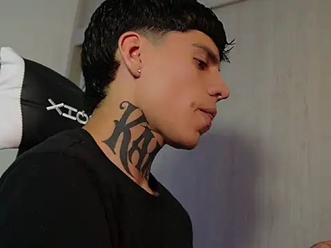 Snapshot of Angel_Luna0 chatting on May 24, 2026, 10:15 pm Angel Luna0 online show from May 24, 2026, 10:15 pm