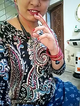 Snapshot of ZOYA-STRIP chatting on May 25, 2026, 8:42 am ZOYA-STRIP online show from May 25, 2026, 8:42 am