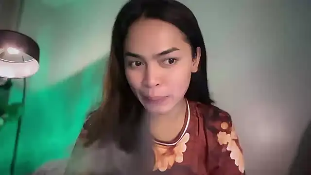 Snapshot of Amylaa chatting on June 19, 2026, 12:42 pm Amylaa online show from June 19, 2026, 12:42 pm