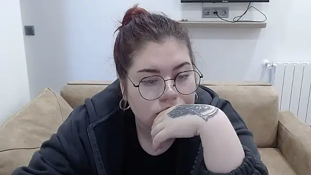 Snapshot of Isabel_Graves chatting on May 20, 2026, 6:08 am Isabel Graves online show from May 20, 2026, 6:08 am
