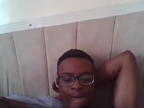 freakyboy255 online show from July 23, 2026, 9:29 am