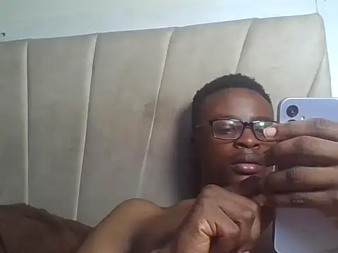 freakyboy255 online show from July 25, 2026, 1:25 am
