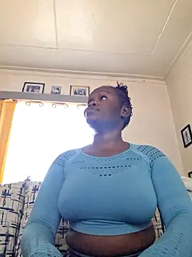 PinkyMonique online show from May 18, 2026, 6:19 am