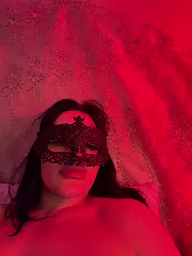 ladeanoir online show from June 4, 2026, 5:41 pm