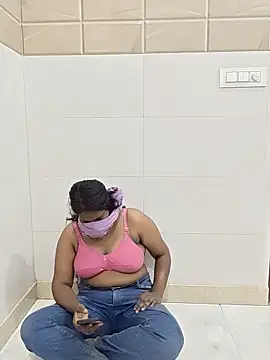 Snapshot of horneykumari chatting on June 13, 2026, 9:40 am horneykumari online show from June 13, 2026, 9:40 am