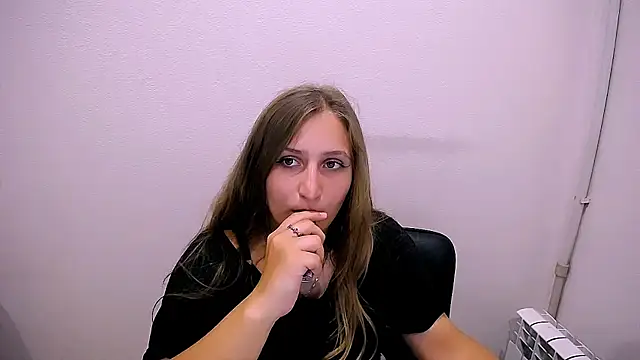Jenny smille  online show from July 15, 2026, 6:40 am