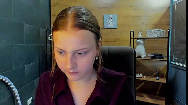 Snapshot of LauraaJohnson chatting on May 20, 2026, 1:06 pm LauraaJohnson online show from May 20, 2026, 1:06 pm