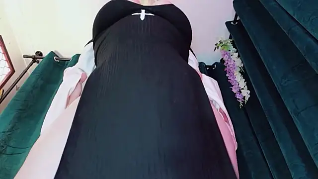 Flesh-Altar online show from May 26, 2026, 3:02 am