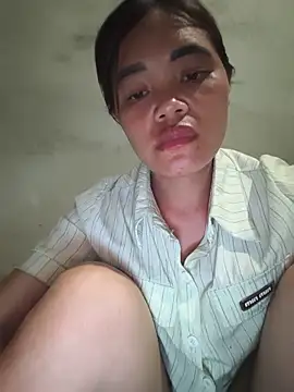 Snapshot of Emma-sin chatting on June 21, 2026, 1:57 pm Emma-sin online show from June 21, 2026, 1:57 pm