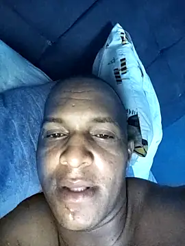 Snapshot of luis391986 chatting on June 16, 2026, 1:19 am luis391986 online show from June 16, 2026, 1:19 am