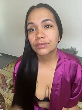 Snapshot of NoahJade chatting on July 10, 2026, 10:45 pm NoahJade online show from July 10, 2026, 10:45 pm