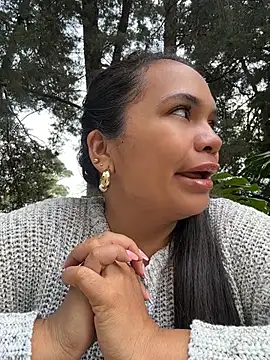 Snapshot of NoahJade chatting on July 18, 2026, 3:05 pm NoahJade online show from July 18, 2026, 3:05 pm