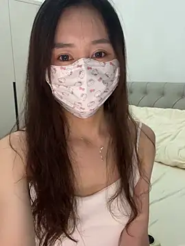 TONGTONG915 online show from May 20, 2026, 3:29 pm