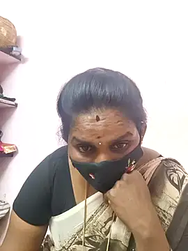 Snapshot of CuteTamizhachi chatting on June 8, 2026, 6:52 pm CuteTamizhachi online show from June 8, 2026, 6:52 pm