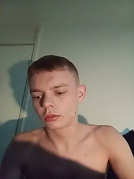 ricowillmakeuwet online show from May 20, 2026, 4:51 am