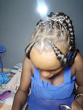 Sexymaurine online show from June 12, 2026, 10:52 pm
