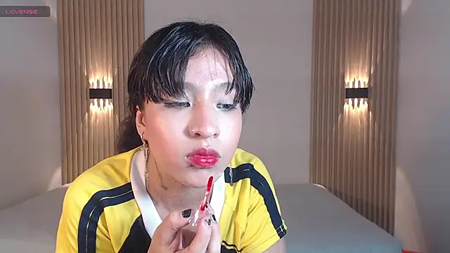 AmyPrice9 online show from June 27, 2026, 3:50 pm