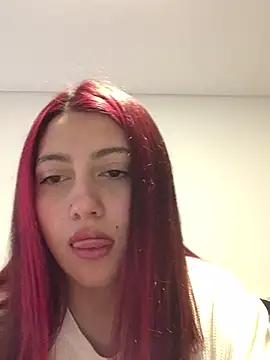 Snapshot of Emma_Cut chatting on May 20, 2026, 4:46 pm Emma Cut online show from May 20, 2026, 4:46 pm