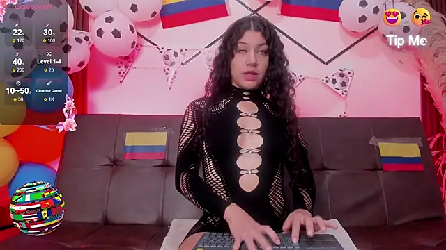 TaniaEyes online show from June 27, 2026, 12:10 pm
