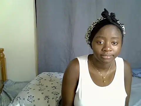 SexxyRoxy online show from May 29, 2026, 9:13 pm