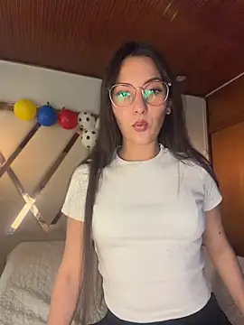 SaraSeduce7 online show from June 26, 2026, 2:54 pm