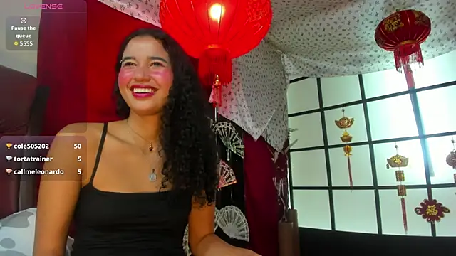 Snapshot of Aurora_Gatty chatting on June 15, 2026, 7:43 am Aurora Gatty online show from June 15, 2026, 7:43 am