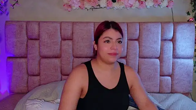 Snapshot of Brit_cherry chatting on July 7, 2026, 5:54 am Brit cherry online show from July 7, 2026, 5:54 am