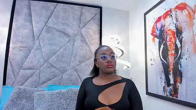 ZoeBrowns online show from June 3, 2026, 11:35 am