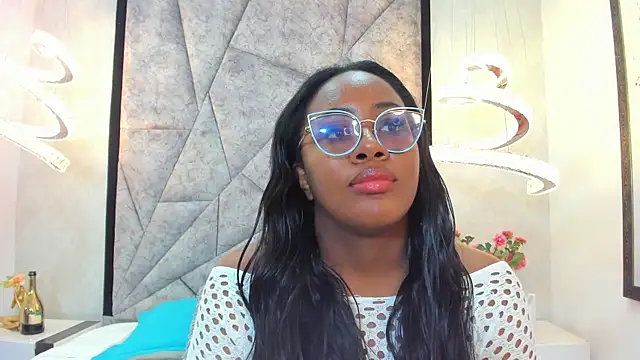 ZoeBrowns online show from July 8, 2026, 12:31 pm
