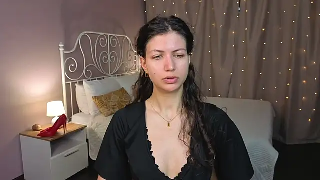 Snapshot of NoelPerfect chatting on July 7, 2026, 5:32 am NoelPerfect online show from July 7, 2026, 5:32 am