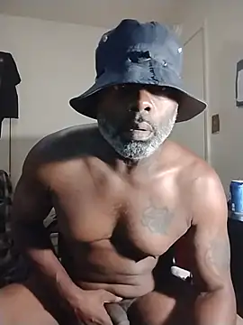 Tremainebigg online show from June 30, 2026, 7:53 am