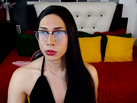 stephanie dollss online show from June 2, 2026, 1:57 pm