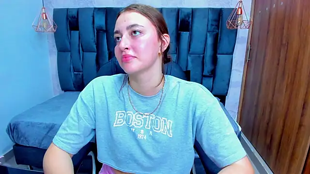 Snapshot of Miel_ferrer chatting on July 6, 2026, 1:41 pm Miel ferrer online show from July 6, 2026, 1:41 pm