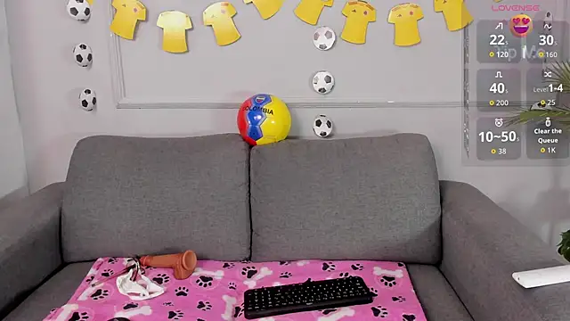 Snapshot of Sofiawonderr chatting on June 20, 2026, 4:43 pm Sofiawonderr online show from June 20, 2026, 4:43 pm