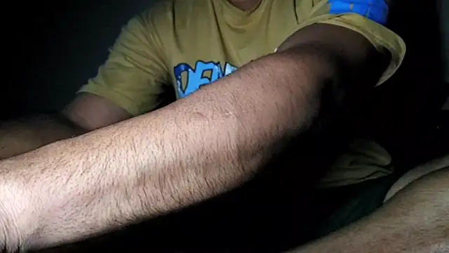 Snapshot of psexplr chatting on November 17, 2025, 7:30 pm psexplr online show from November 17, 2025, 7:30 pm