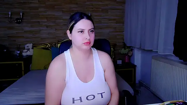 Snapshot of MiraHaze chatting on February 12, 2025, 6:51 pm MiraHaze online show from February 12, 2025, 6:51 pm