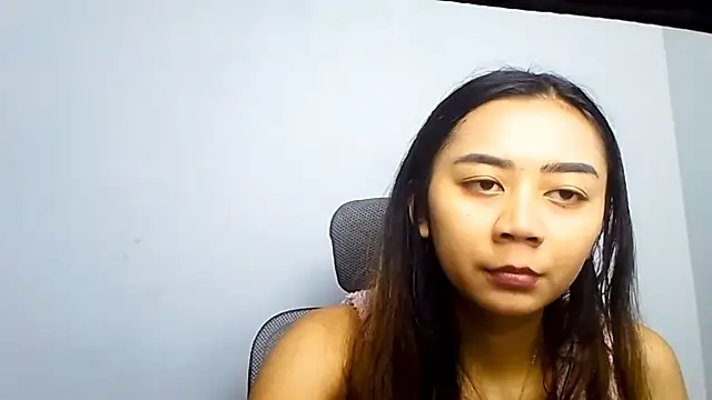 Snapshot of KristieOrtmann chatting on June 2, 2026, 6:26 am KristieOrtmann online show from June 2, 2026, 6:26 am