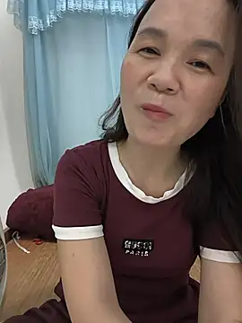 Snapshot of Lye_lovely chatting on June 24, 2026, 2:49 pm Lye lovely online show from June 24, 2026, 2:49 pm