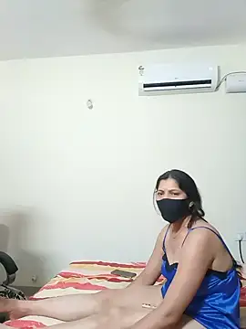 Snapshot of WildHOT_SEXCOOPLE chatting on May 22, 2026, 6:13 pm WildHOT SEXCOOPLE online show from May 22, 2026, 6:13 pm
