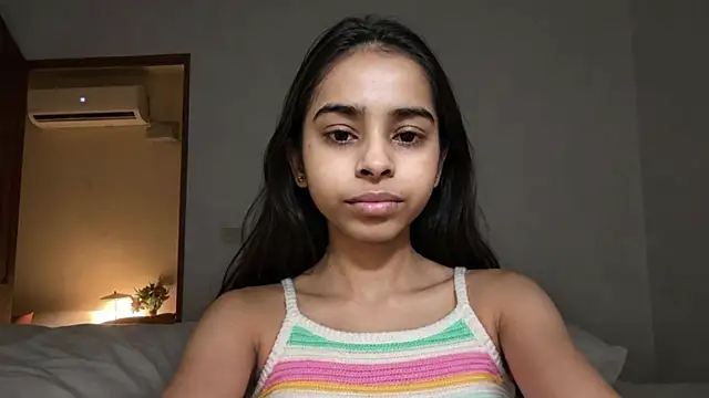 Snapshot of Cutelily_9 chatting on May 21, 2026, 5:53 pm Cutelily 9 online show from May 21, 2026, 5:53 pm
